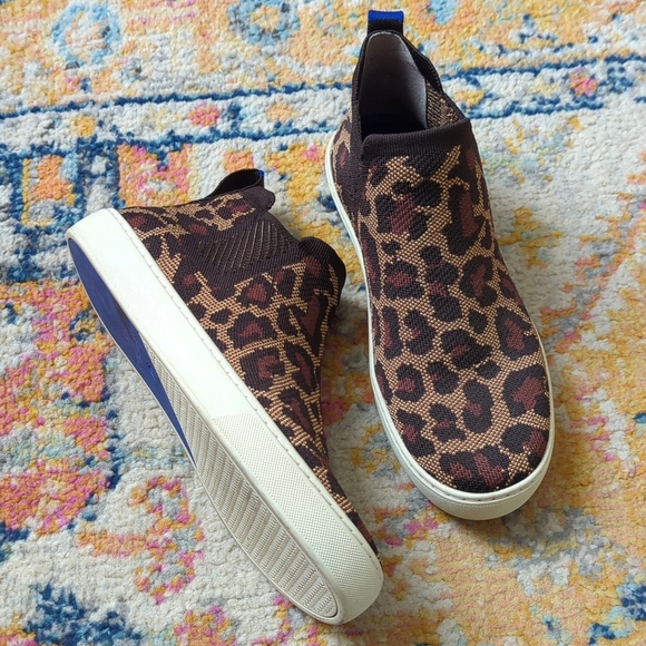 Rothy's The Chelsea Wildcat Jacquard Knit Slip On Ankle Bootie Sneakers Brown 9 - Picture 2 of 16